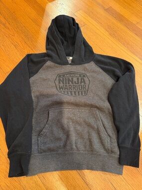 American Ninja Warrior sweatshirt from the TV show kids size 8